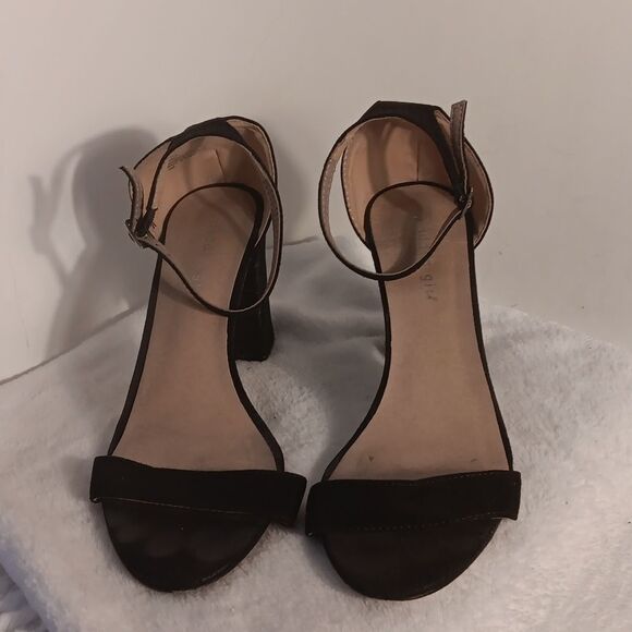 Madden Girl "Beella" Black Women's Heels - Picture 2 of 6